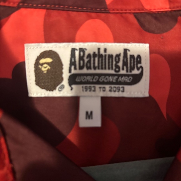 BAPE Color  RedCamo Ape Head One Point Shirt Sz Medium - Picture 3 of 5
